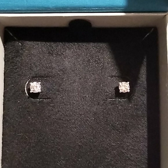 14K Diamond Stud Earrings - Picture 3 of 5
